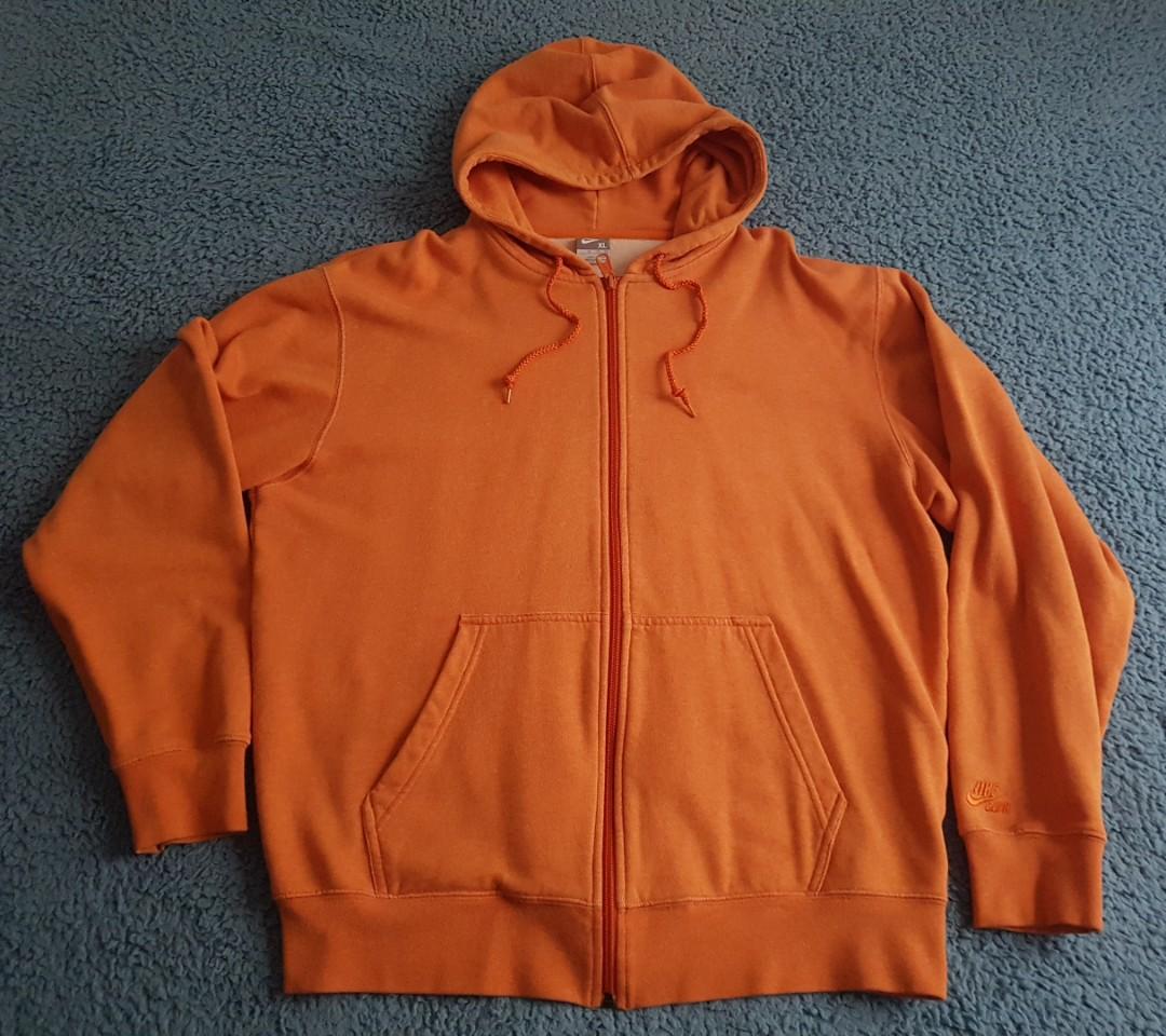 Nike SB hoodie (Category: Coats, Jackets and Outerwear) located in Paranaque City. Submitted by 05.11minimalist (Listing ID 261729920, Image 1). Description: Nike SB hoodie. Full zip. Size XL on tag. No damage. Complete brand and wash care tags. Please manage your expectations. Some items are brand new. Most items for sale are used but not abused, pre owned, pre loved. Expect fluffings, storage odor, thread runs, slight color fading (dull shade),