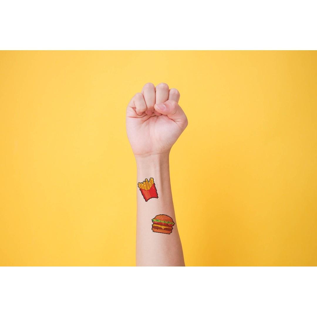 Set Of 5 Fast Food Tattoos Burger And Fries Tattoos Quirky Gift Ideas Pixel Art Tattoo Design Craft Art Prints On Carousell Pixel art done properly is more than just shrink and posterise. set of 5 fast food tattoos burger and fries tattoos quirky gift ideas pixel art tattoo