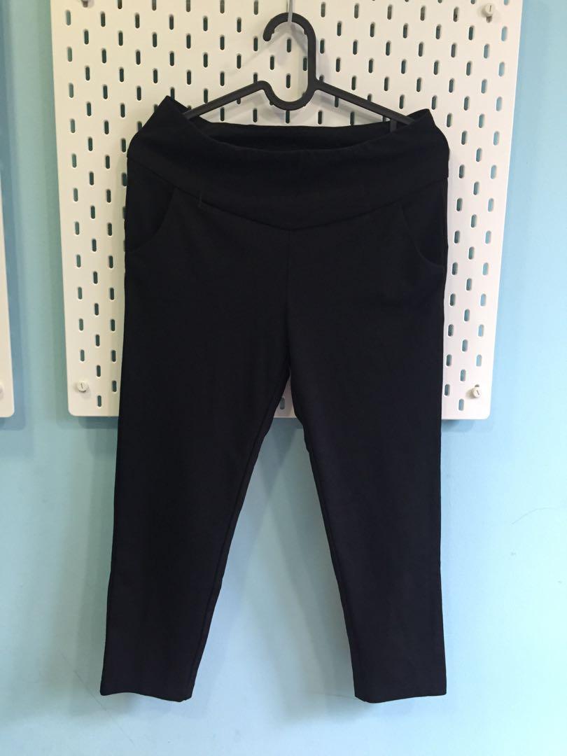 black 3 quarter jeans