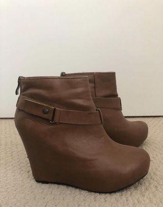 GUESS booties