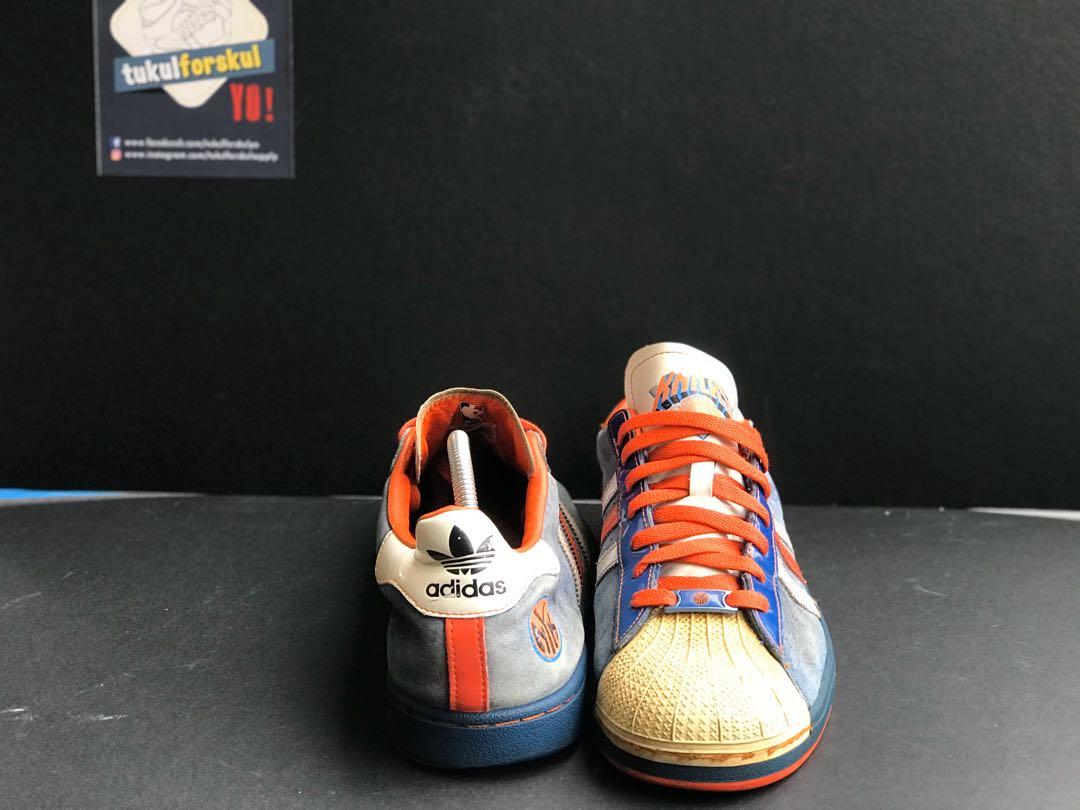 Adidas superstar sale new york knicks