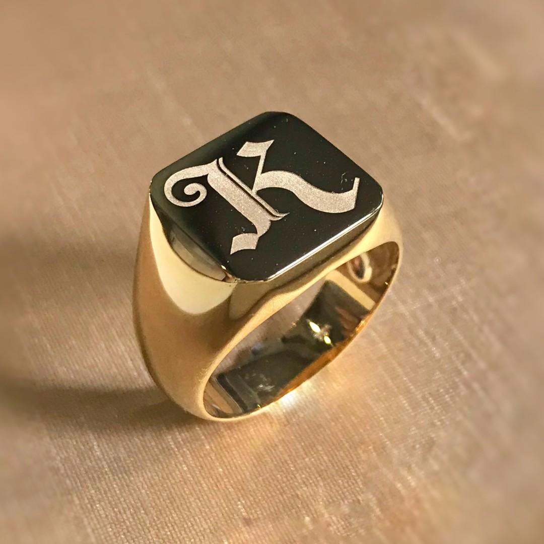 Mens 18k cheap signet ring