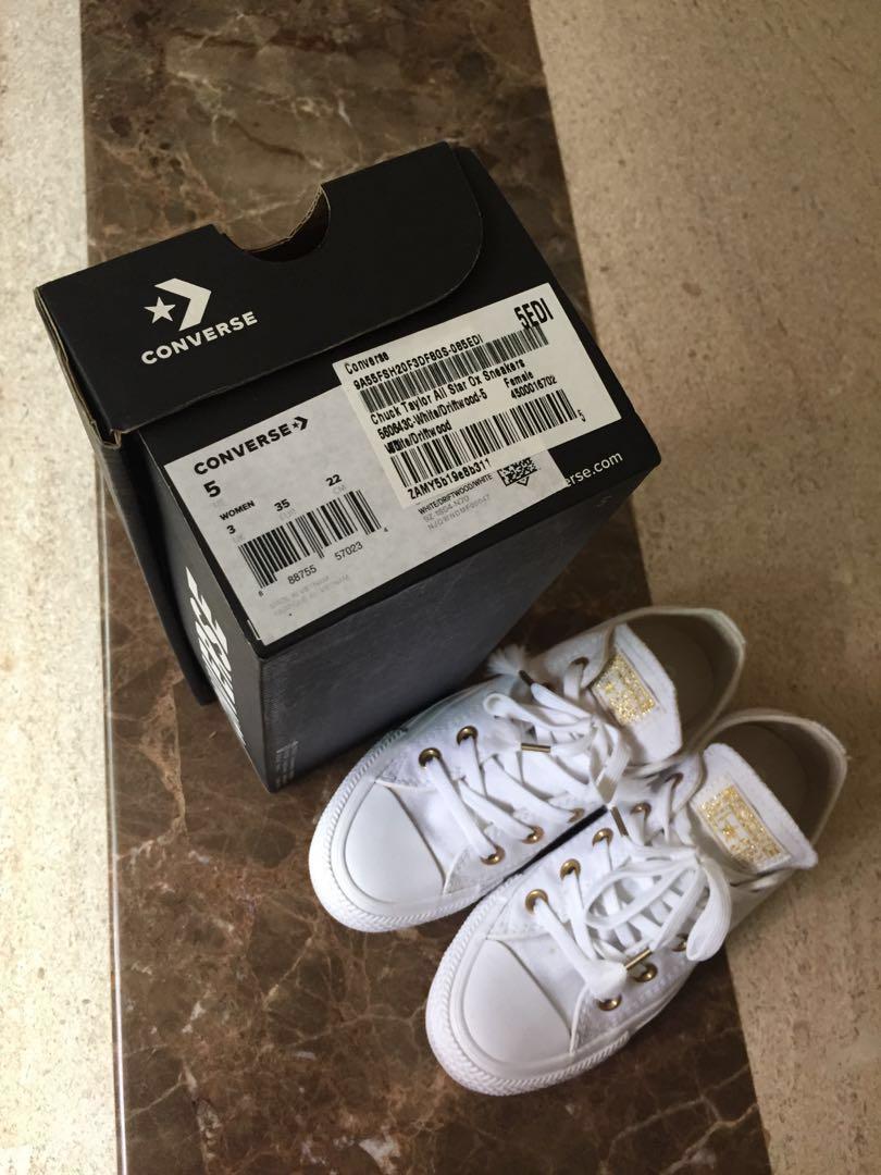 Converse Chuck Taylor All Star Ox Sneakers White Women s Fashion Footwear Sneakers on Carousell