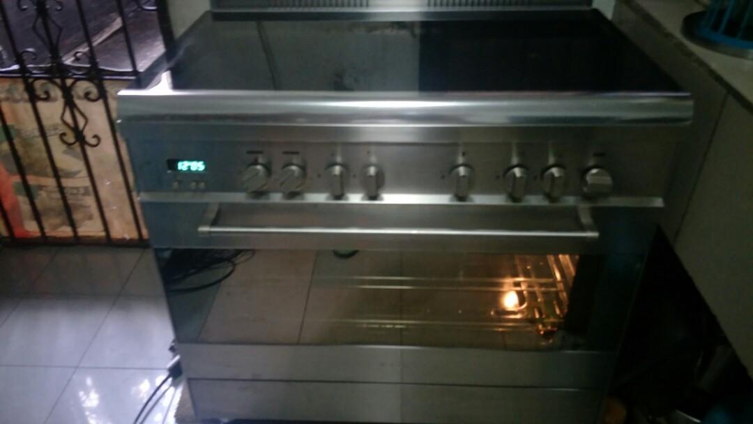 Elba gas range, Furniture & Home Living, Kitchenware & Tableware, Other