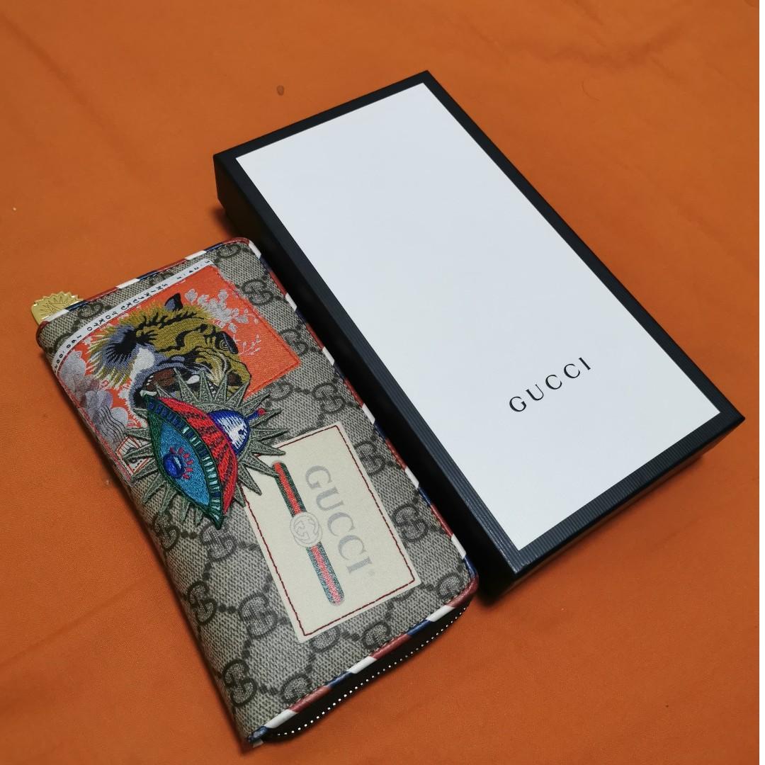gucci courrier gg supreme wallet