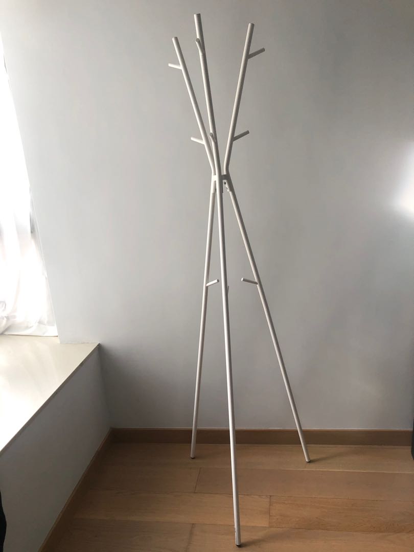 Hat coat stand Ikea Ekrar 169cm, white, 傢俬＆家居, 傢俬, 櫃子、組合櫃及置物架 Carousell