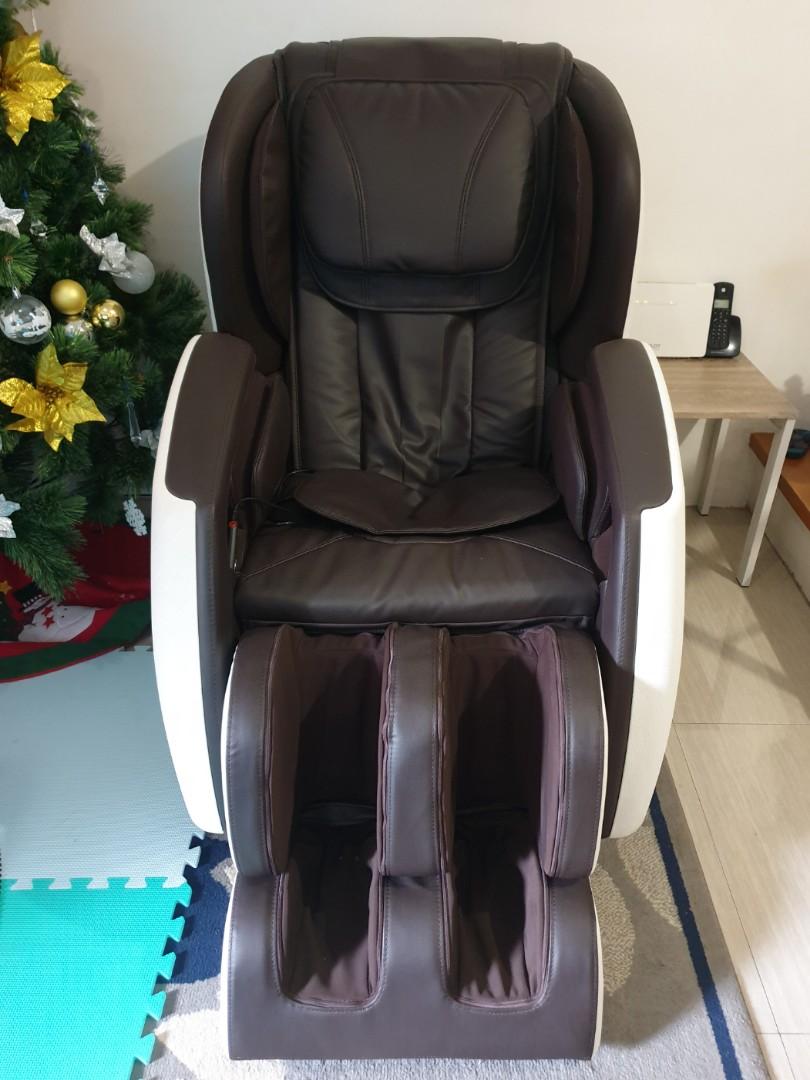 HIRO Hi Soar 3.0 Massage Chair H180, Furniture & Home Living