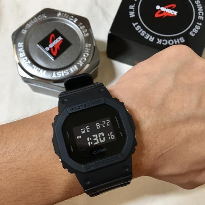 Jam Tangan Digital Casio G-Shock DW 5600 Original Bm, Fesyen Pria, Jam  Tangan di Carousell