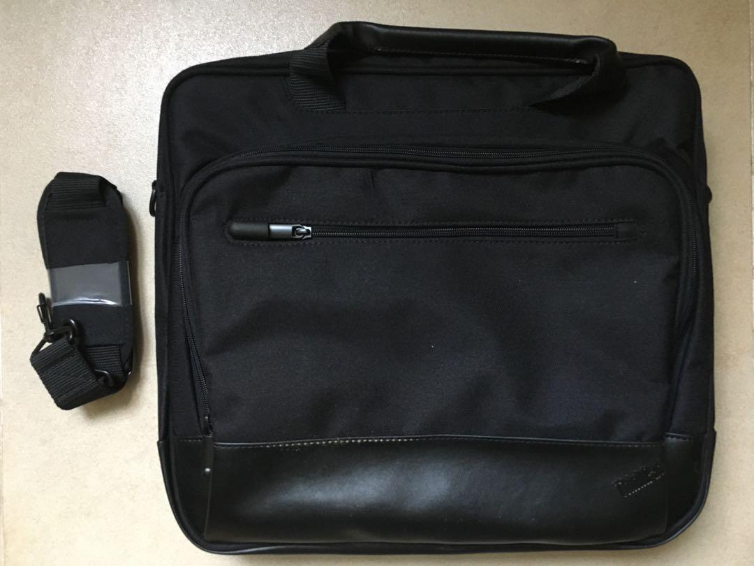 Lenovo Thinkpad Basic Case （分類：公事包）位於 Hong Kong。 由 2_da_6 提交（商品編號 261884231，圖片 1）。簡介： 100%全新 可作公事包用。