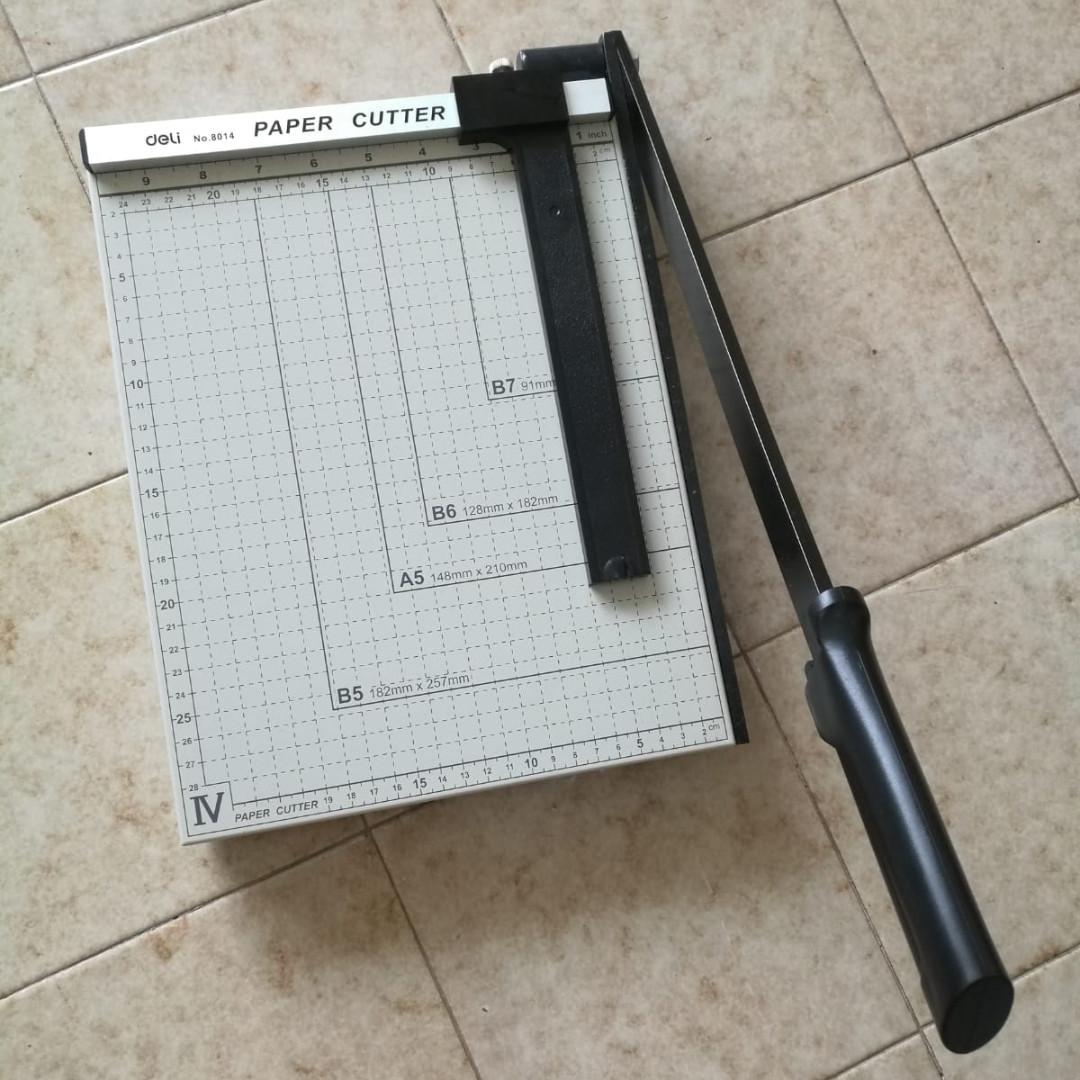 Paper cutter Deli, Hobbies & Toys, Stationery & Craft, Craft Supplies & Tools on Carousell