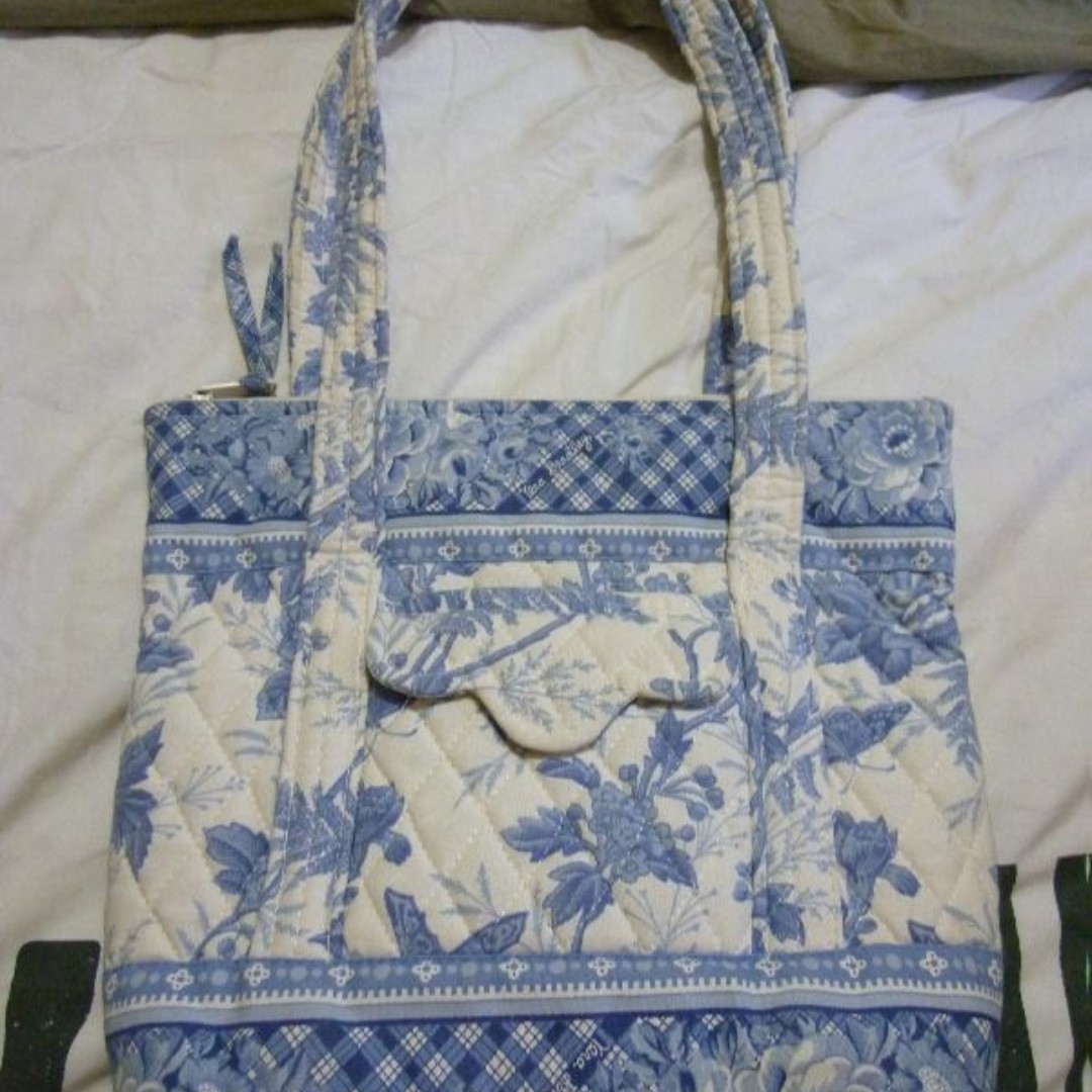 Vera bradley shopper tote sale