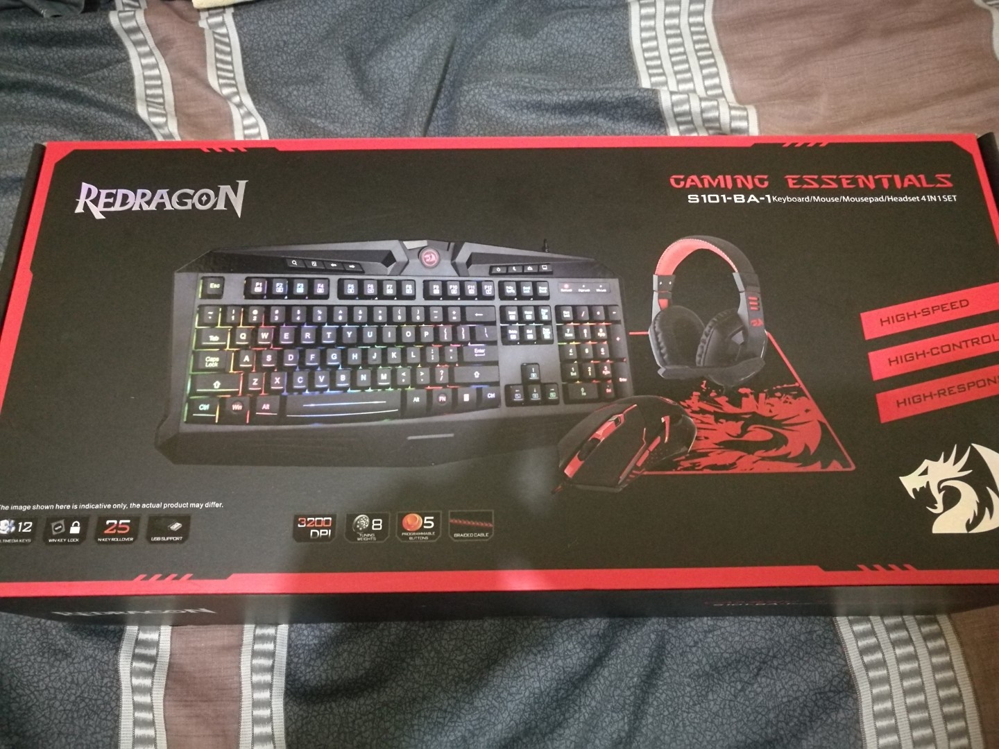 Redragon Gaming Essentials S101-BA-2 USB RGB Keyboard mouse pad