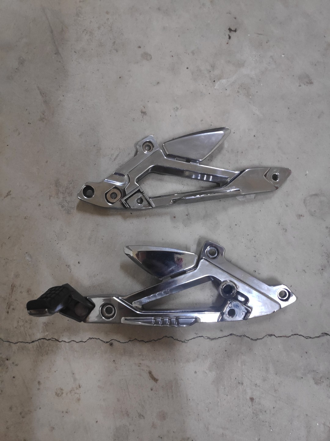 Rxz Footrest Bracket, Motorcycles, Motorcycle Accessories on Carousell