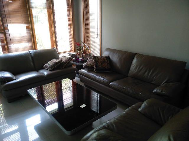 Sofa Kulit Sapi Ruang Tamu Perabotan Rumah Di Carousell Beli kursi kulit bulu lembu. sofa kulit sapi ruang tamu