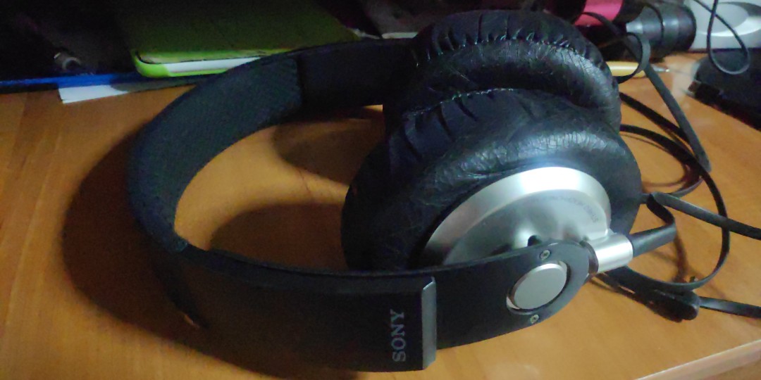 Sony MDR-XB500 headphones, Audio, Headphones & Headsets on Carousell