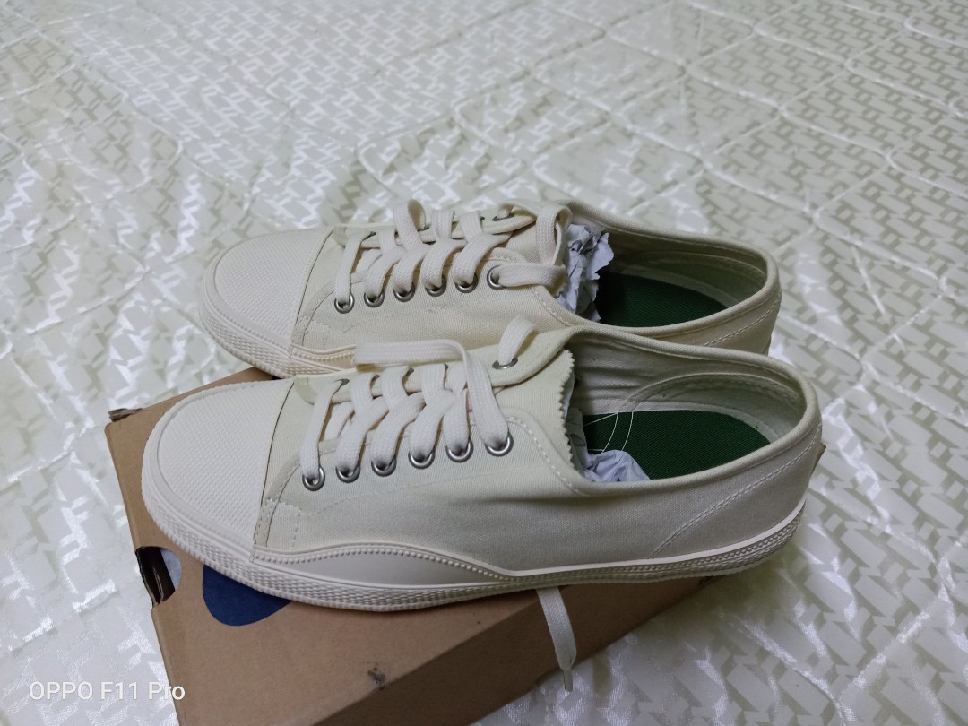 Tretorn 8.5uk NIB Men s Fashion Footwear Sneakers on Carousell