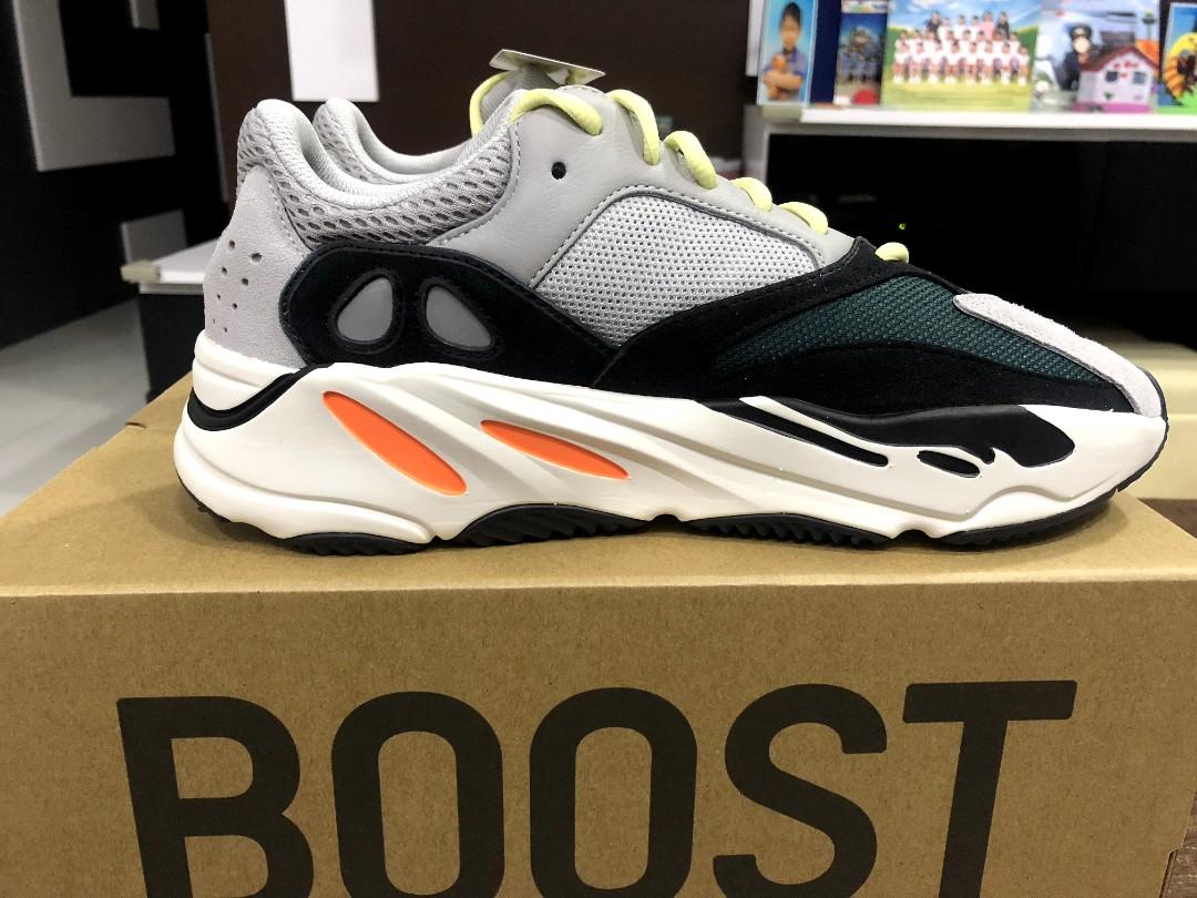 Yeezy 700 Wave Runner, Men's Fashion 