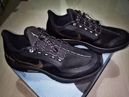 NIKE ZOOM AIR: Pegasus 35 Shield
