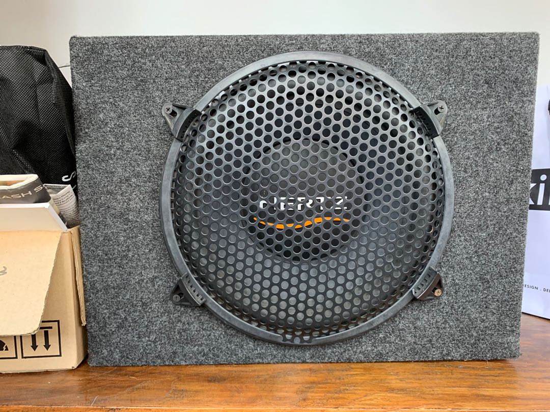 Car Subwoofer Hertz ES300D, Audio, Soundbars, Speakers & Amplifiers on