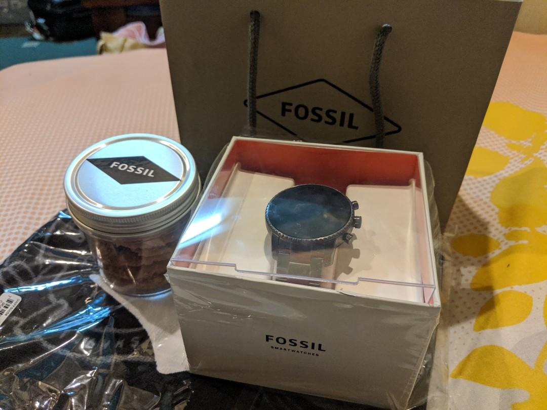 Fossil Explorist Gen 4 HR Men s Fashion Watches Accessories Watches on Carousell