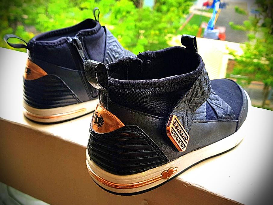 Skechers edgy glam 2025