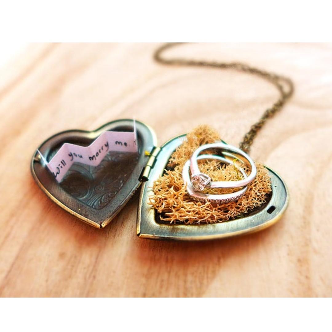 Locket gift hot sale for girlfriend