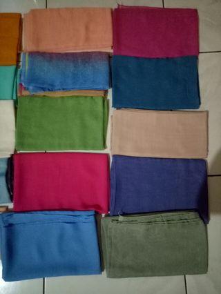 Jilbab Paris segi empat