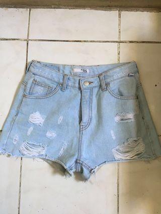 highwaist hotpant ripped jeans
