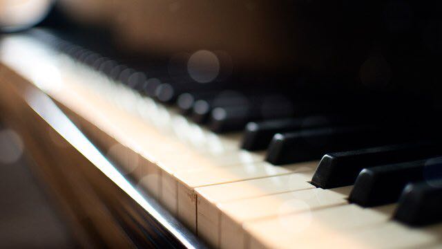 Affordable Piano & Music Theory Lessons