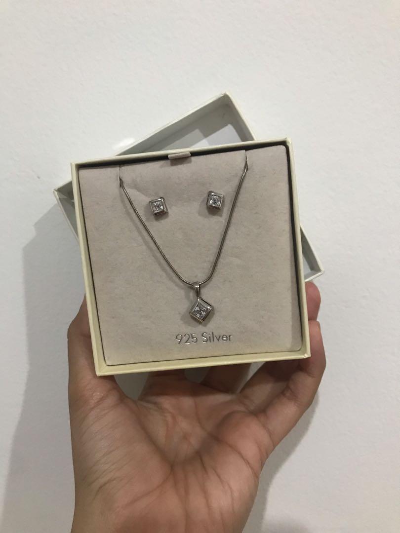 Bijou Brigitte 925 Silver Set Anting Kalung