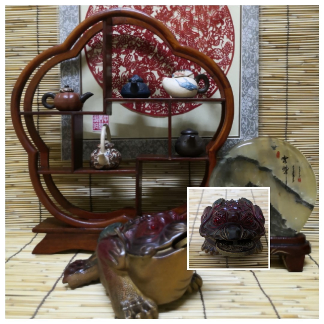 Chinese, lucky strike. Toad ornament, Hobbies & Toys, Collectibles