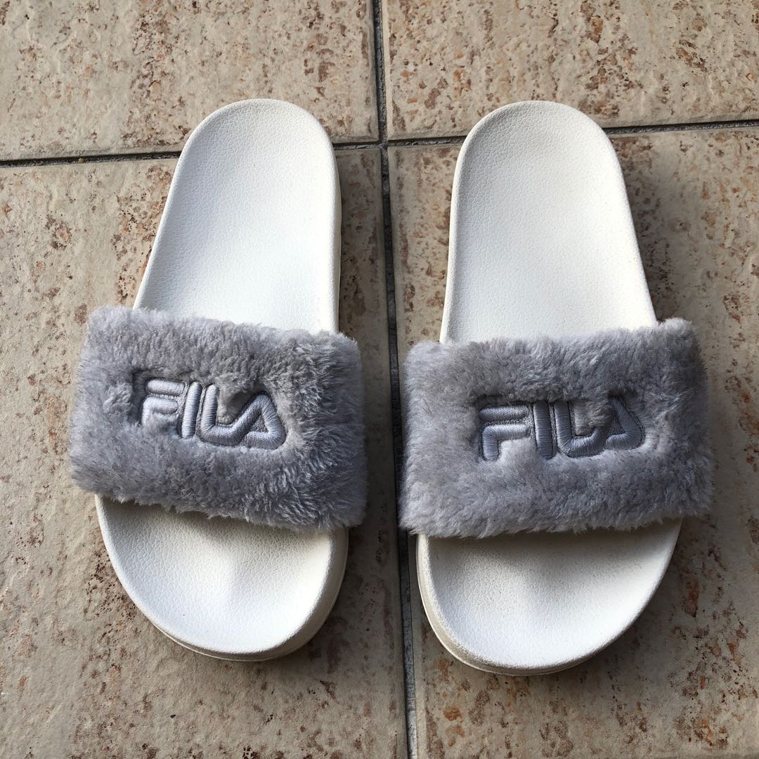 FILA Fur Slides, Women's Fashion, Shoes 