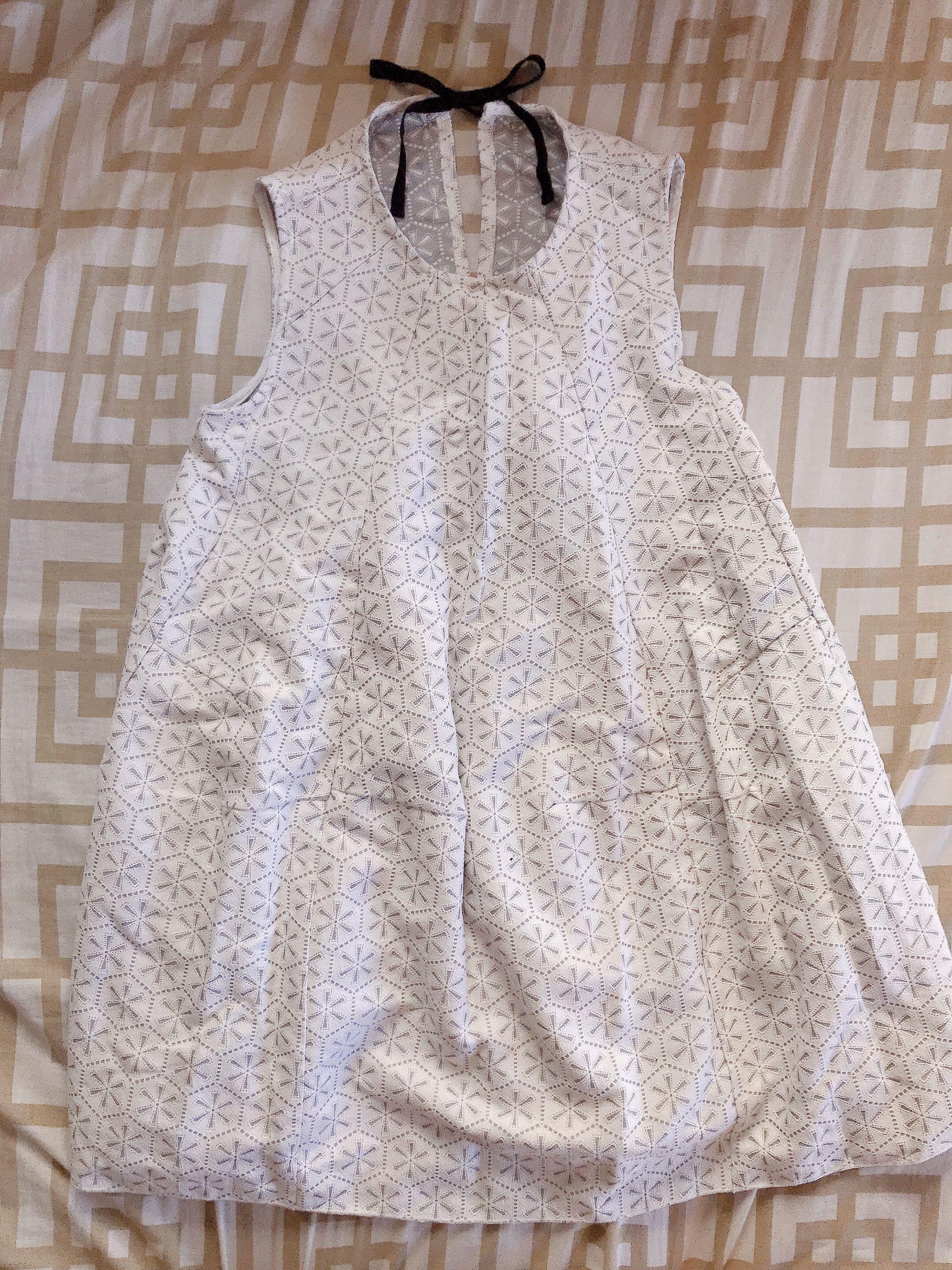 Flower Eyelet Tent Dress (Category: Dresses) located in Manila. Submitted by raxee (Listing ID 262404243, Image 1). Description: Simple sunday dress with tie on back (please see pic to appreciate design) Can fit small to semi large Condition 10/10.