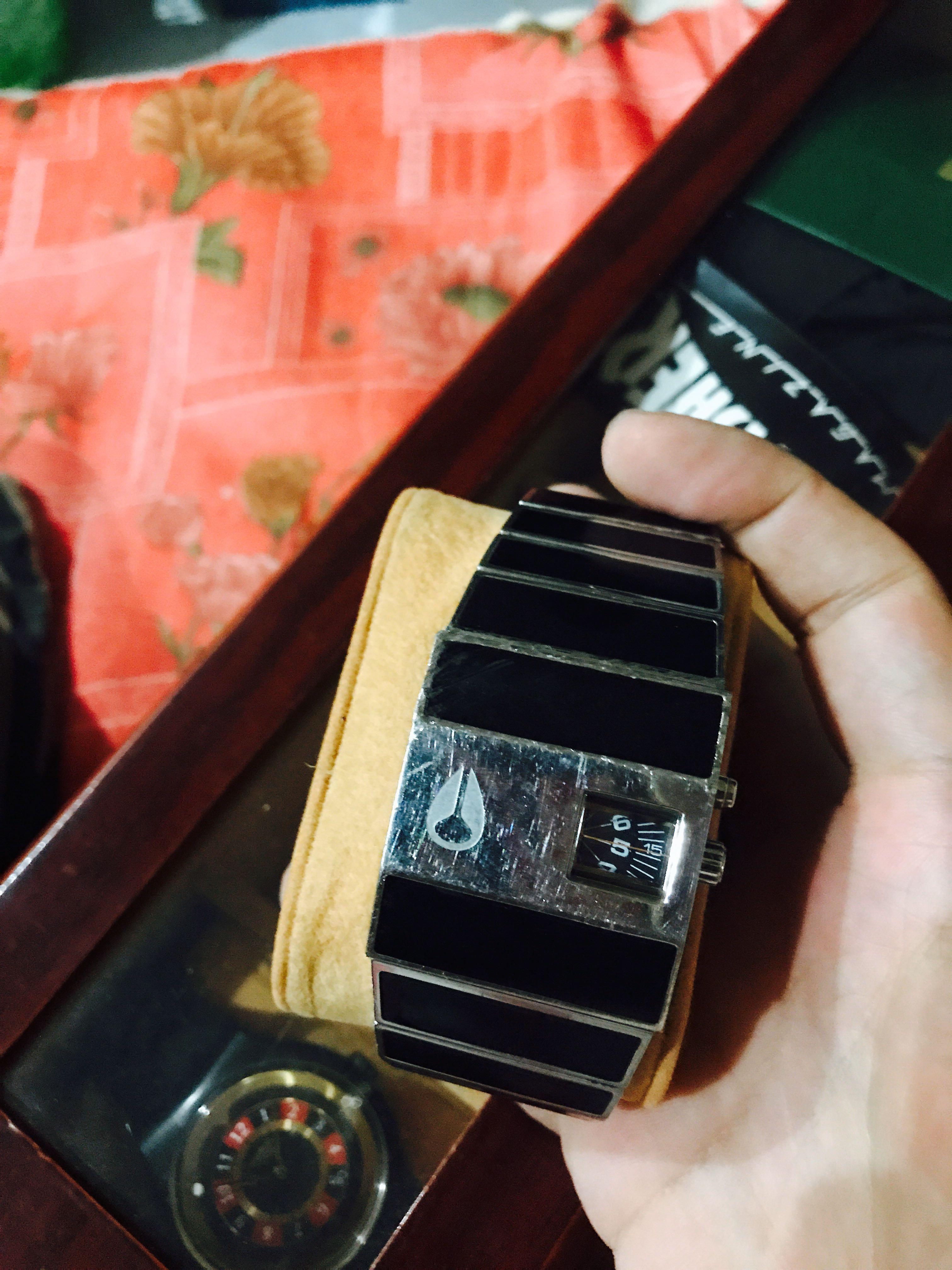 Nixon cheap rotolog black