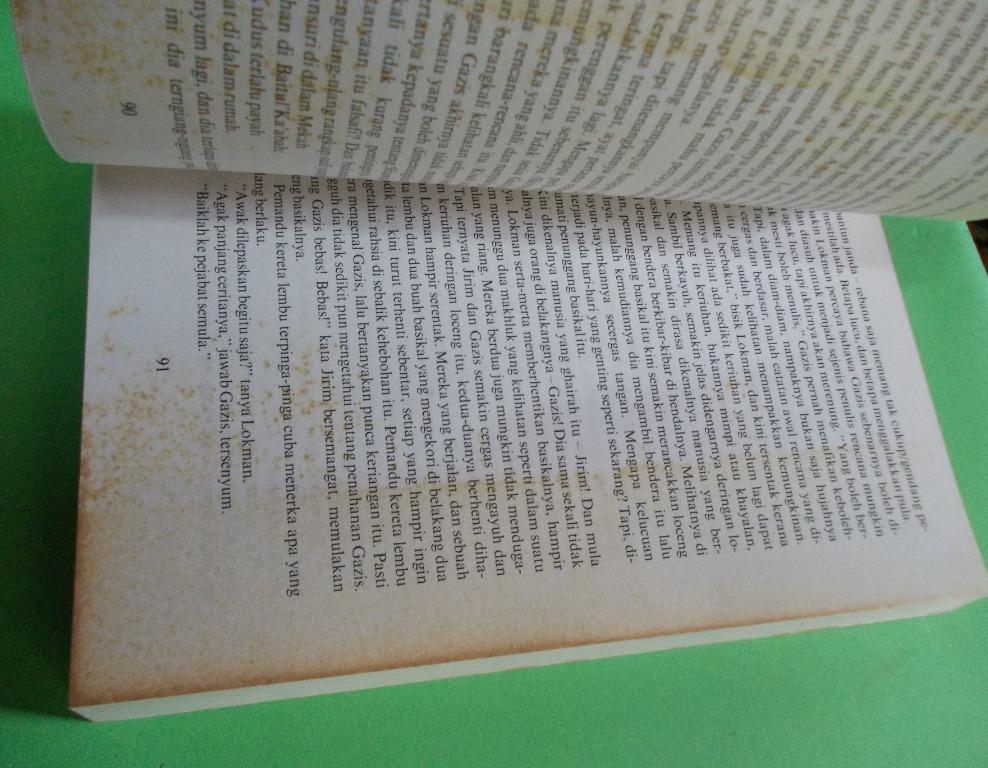 NOVEL HUJAN PAGI (EDISI KHAS SASTERAWAN NEGARA 1988) : OLEH A. SAMAD