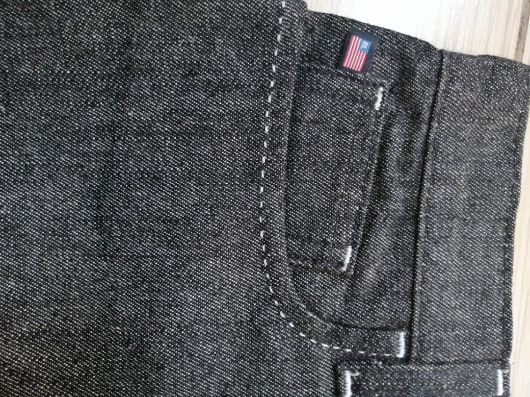 RL denim skirt (Category: Skirts) located in Manila. Submitted by classymumsy (Listing ID 262298877, Image 3). Description: Small, American size.. Pm me for exact size and measurements Lp na po #11fomo.