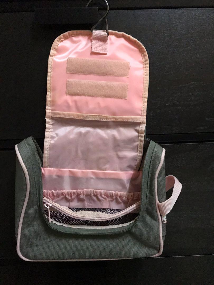 Roxy toiletries bag, Women's Fashion, Bags & Wallets, Purses & Pouches