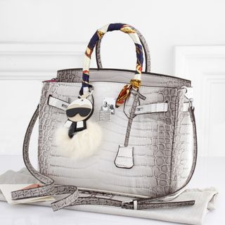 (Kategori: ) berada di . Dikirim oleh belanjaannya_makmak (ID iklan 262526009, Gambar 1). Deskripsi: .