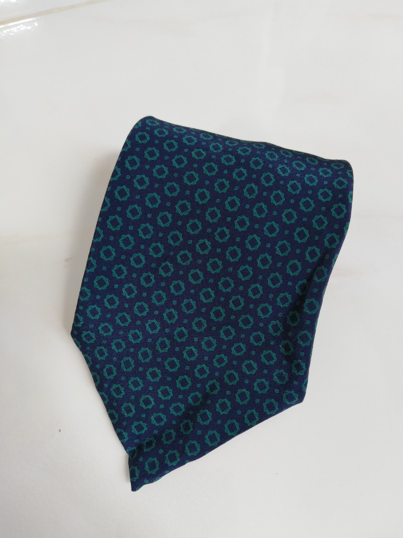 Cerruti tie, Men's Fashion, Watches & Accessories, Ties on Carousell