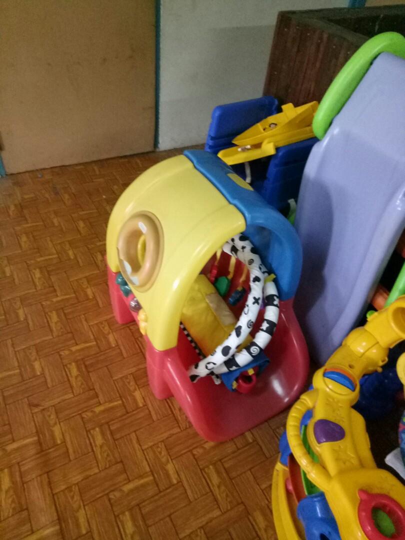Little tikes peek a boo tunnel store
