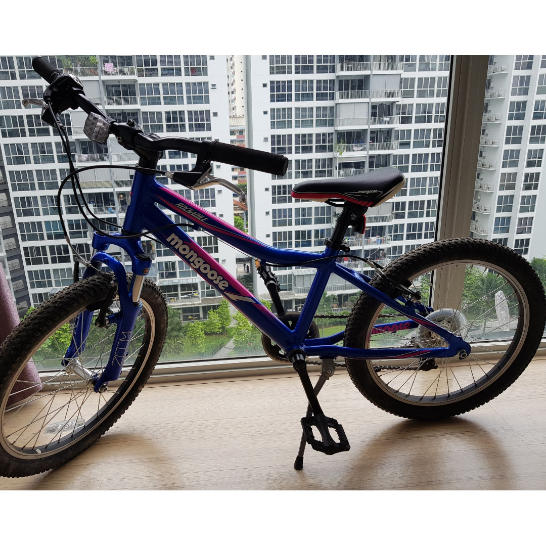 Mongoose Rockadile 20 inch MTB Aluminium Hardtail Sports