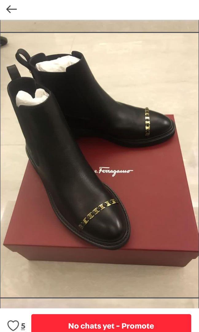 Salvatore ferragamo women's 2025 lario chelsea booties