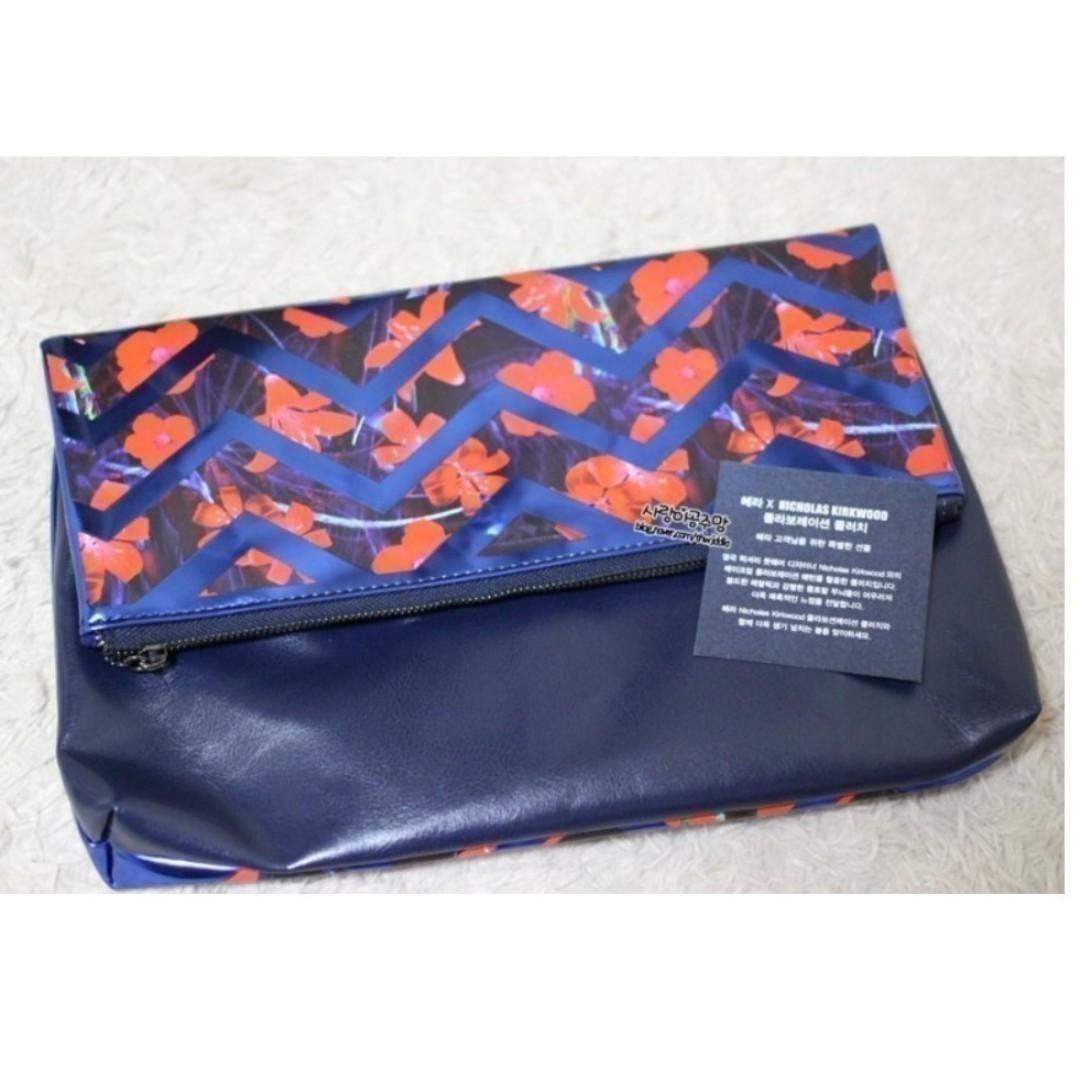 FINAL SALE NICHOLAS KIRKWOOD X HERA CLUTCH Women s Fashion Bags