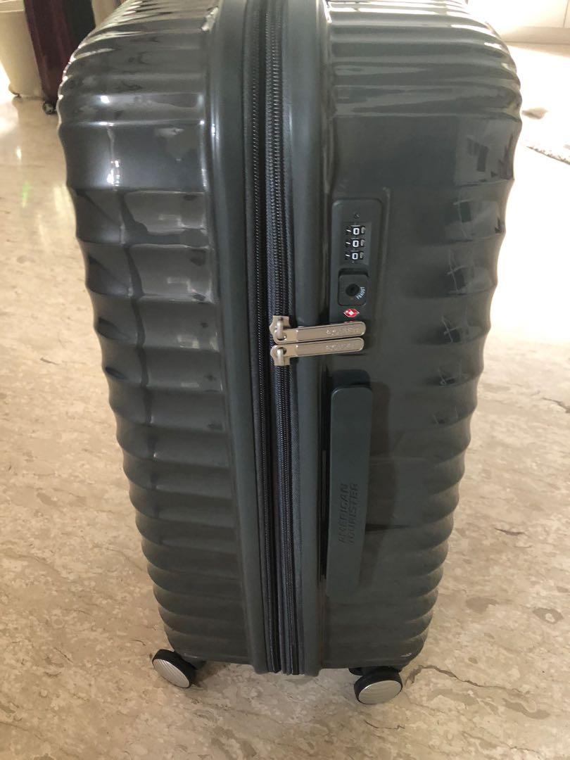 Samsonite spinner store 67