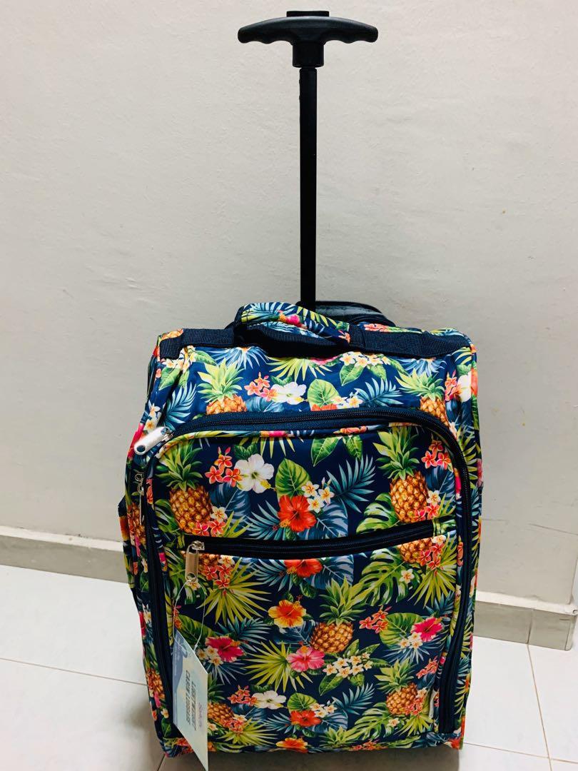 lightweight cabin suitcase