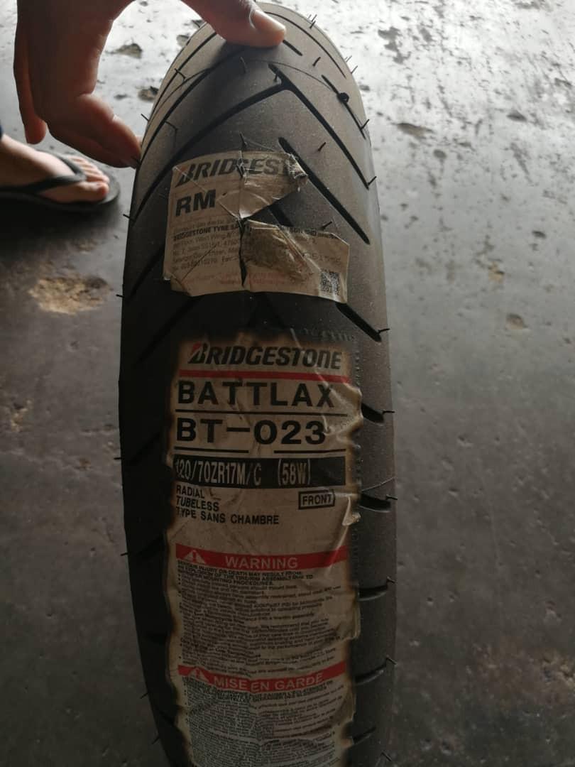 Mt 07 sales bridgestone bt 023