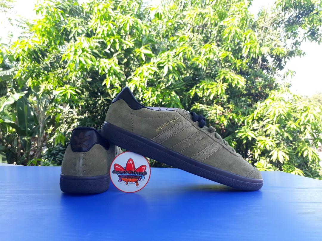 Adidas newton 2025 heath trainers