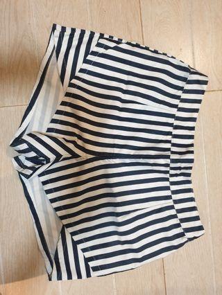 Just G high waist short