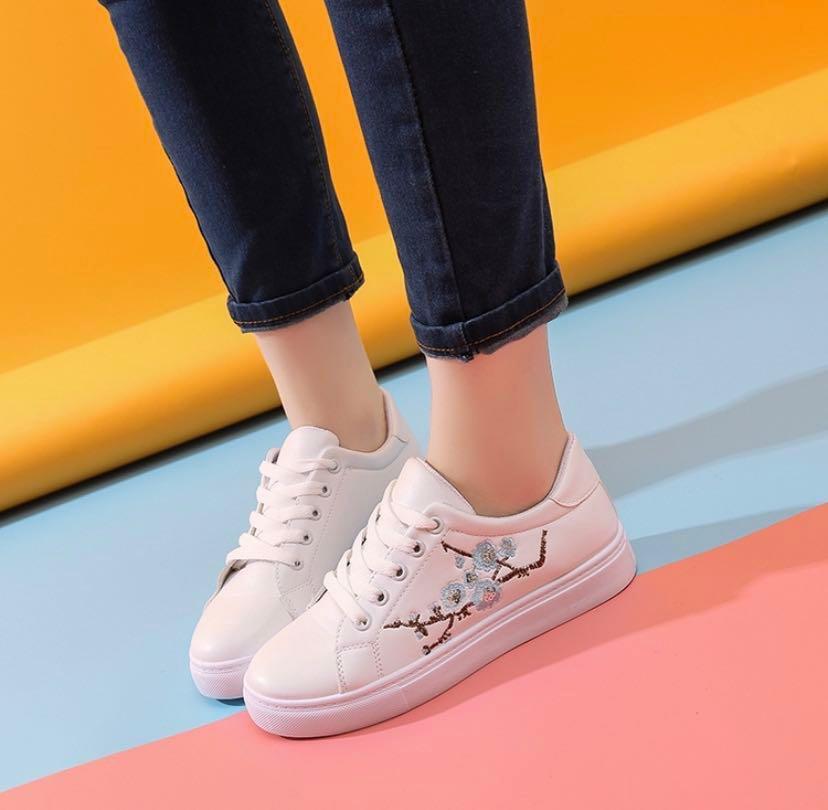 White sneakers with clearance floral embroidery