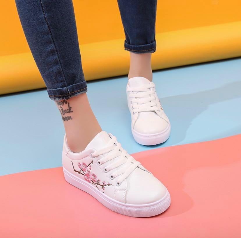 White sneakers with clearance floral embroidery